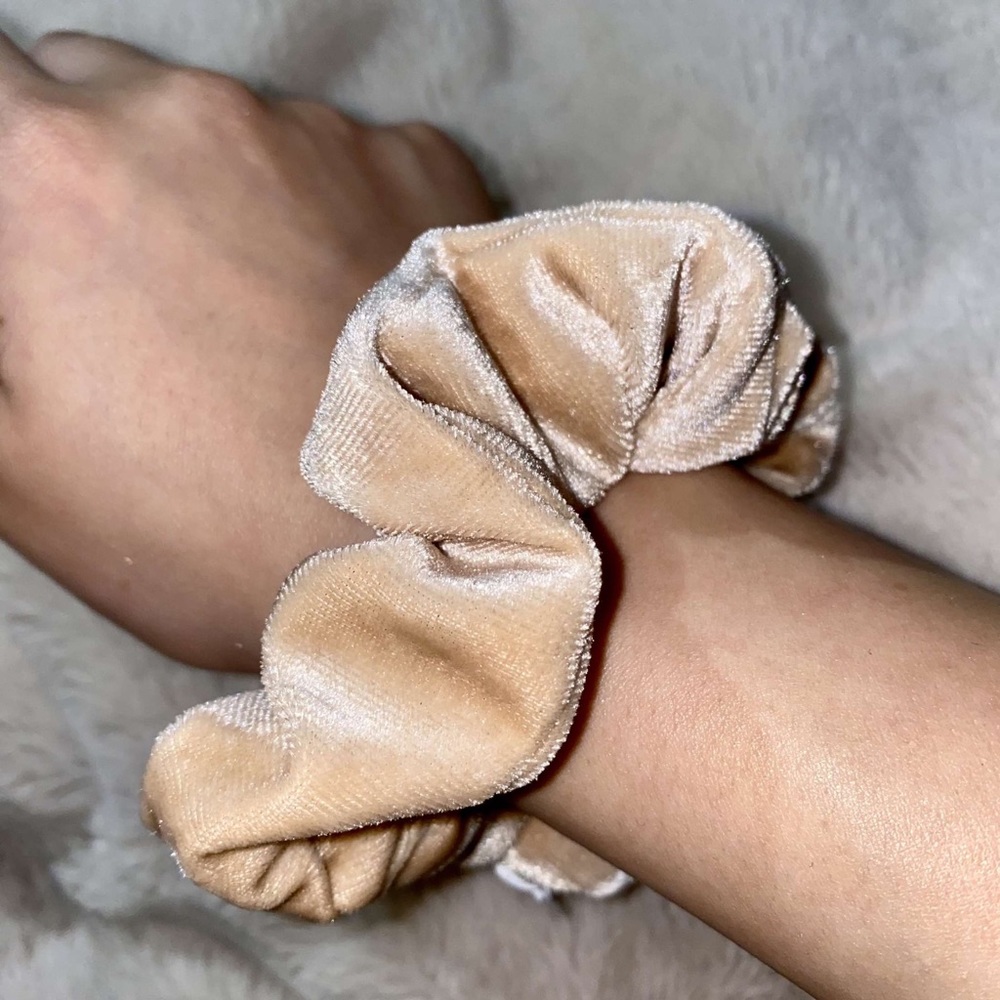 Zipper scrunchie